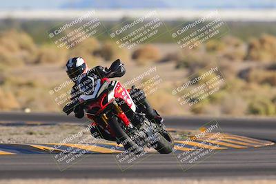 media/Nov-06-2023-Moto Forza (Mon) [[ce023d0744]]/3-Intermediate Group/Session 5 (Turn 4)/